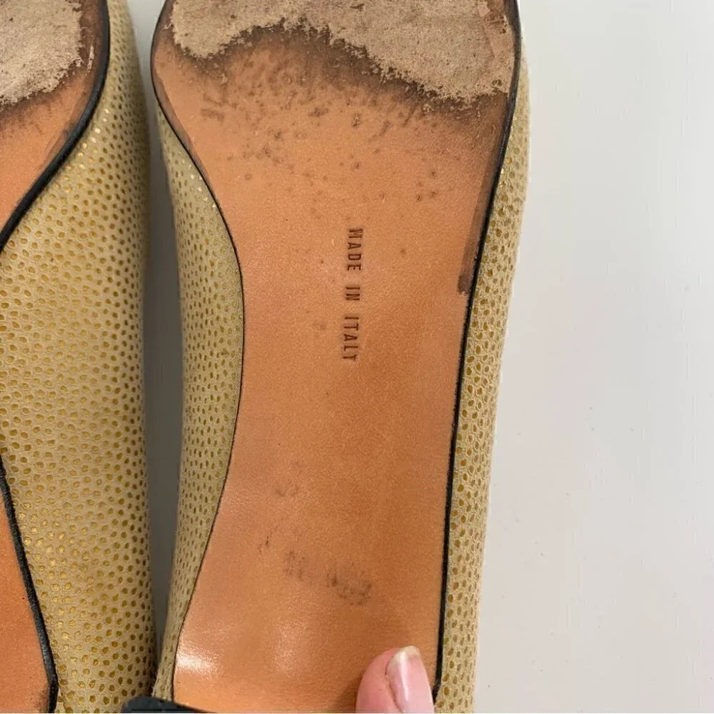 Salvatore Ferragamo heels 9.5 AA gold Italian leather vintage 80s 90s old money